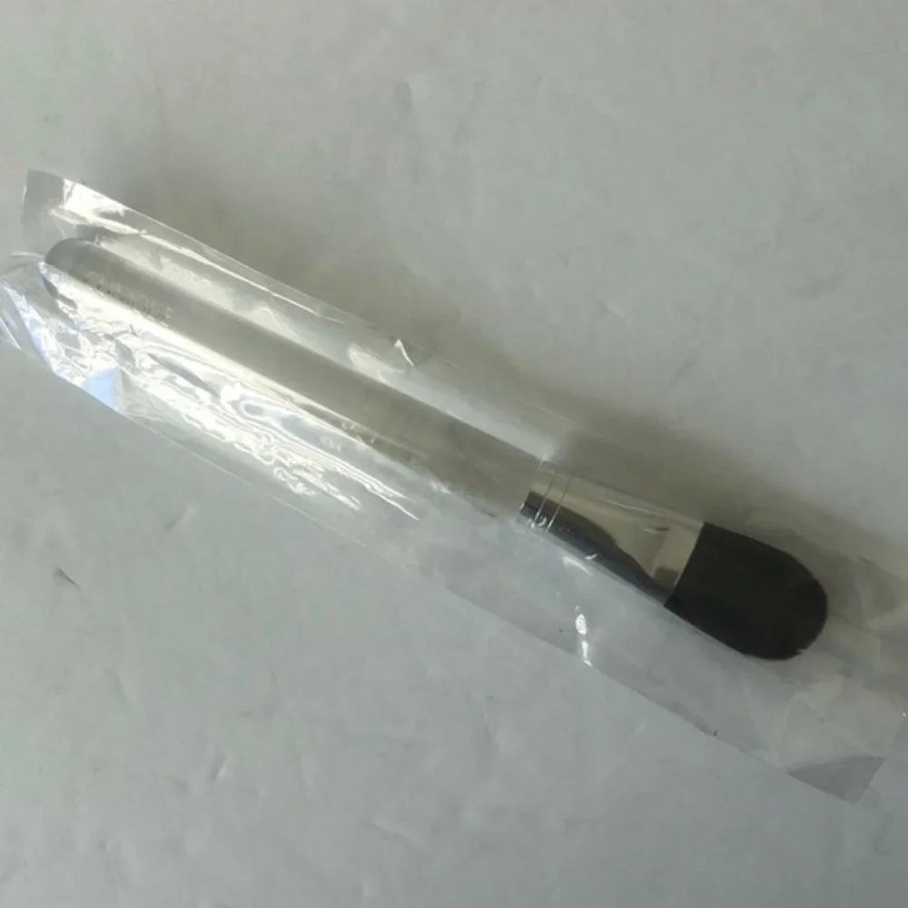 Clinique Make up foundation / mask brush clear plastic handle new 6